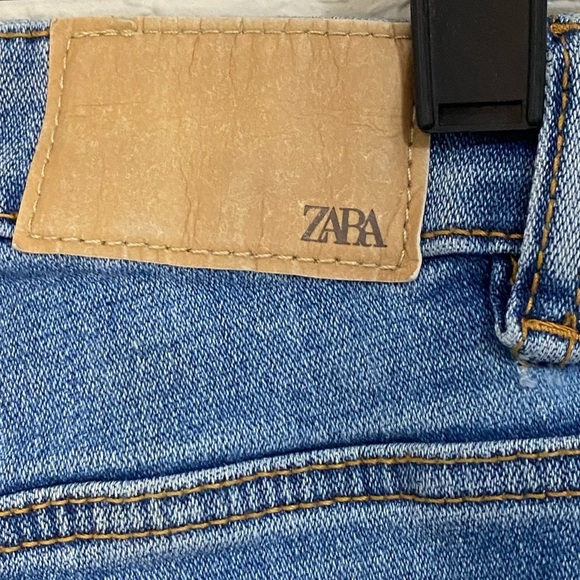 Zara light wash skinny Leg mid rise size 4 jeans - Picture 8 of 8